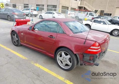 1999 Mercedes-Benz Slk 230 Kompressor z USA, uszkodzony, nr VIN WDBKK47F9XF129834